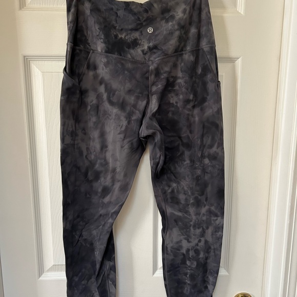 Lululemon Athletica Black Tie Dye Leggings - Picture 4 of 5